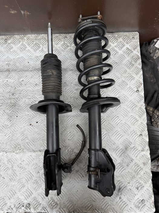 Стойка передняя амортизатор мазда сх7 mazda cx7 год 08