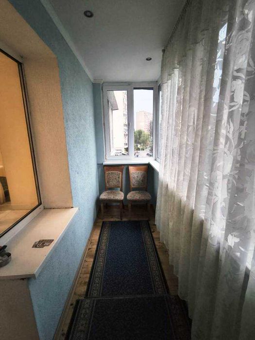 Двокімнатна 90 м², Соломянський р-н, 3 поверх — продається