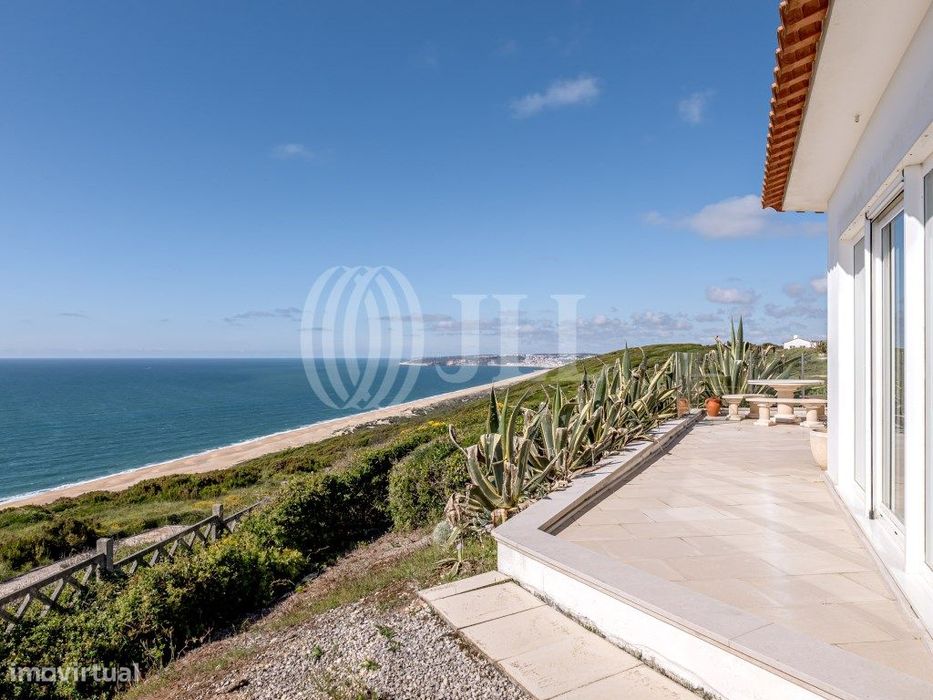 Moradia T3 vista mar e piscina em São Martinho do Porto