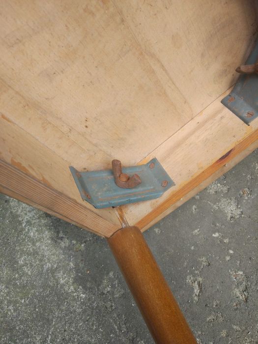 Stolik  jamnik do sofy