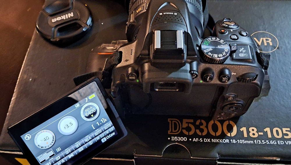 NIKON D5300 + NIKKOR VR 18-105 super stan, przebieg 26935