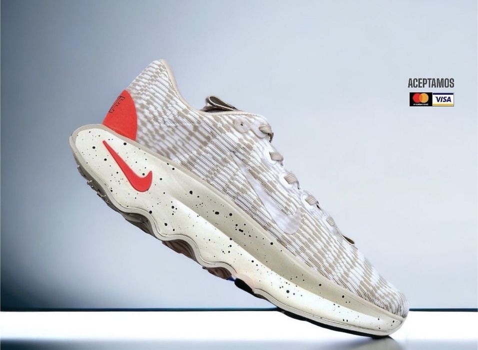 Кросівки Nike Motiva DV1237-100 / кроссовки