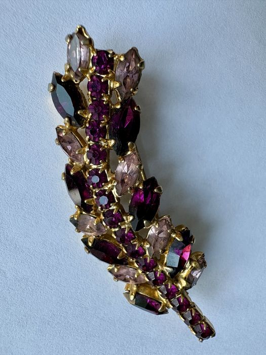 Винтажная брошь «Веточка» с кристаллами