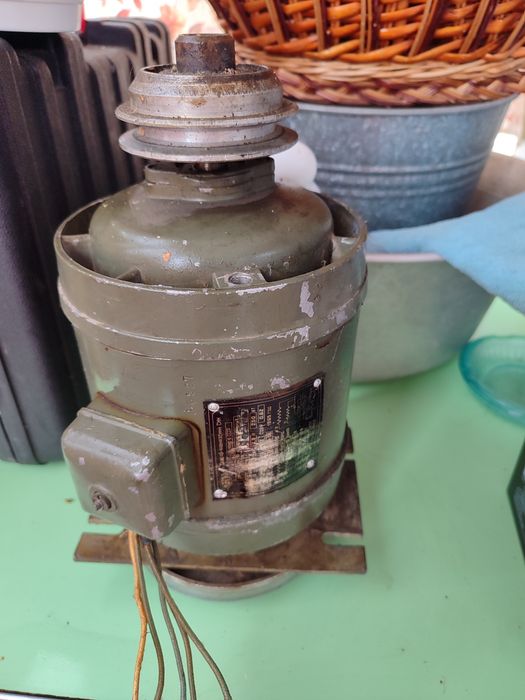 Двигатель от стиральной машины