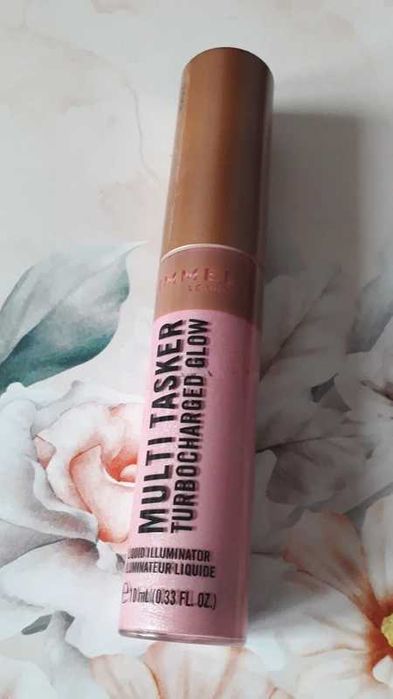 Rozświetlający róż w płynie 001 RIMMEL