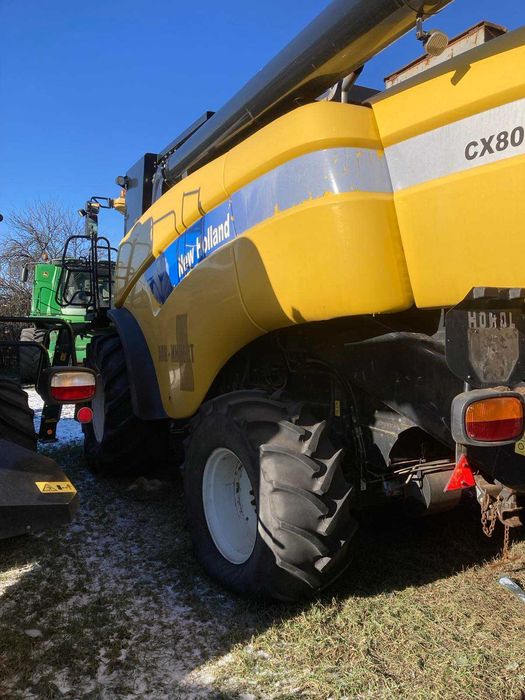 Комбайн NEW HOLLAND CX8080