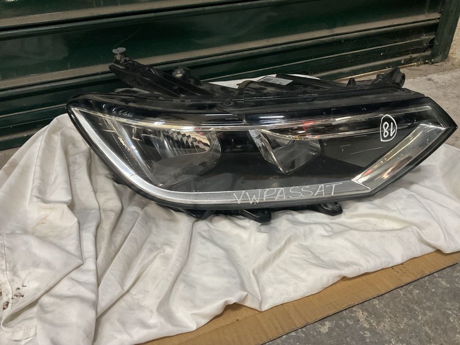 Vendo Farol de VW Passat