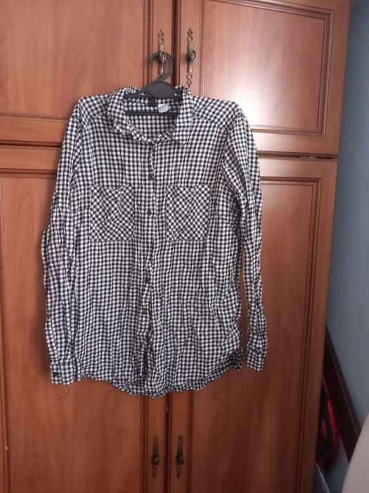 Koszula czarno biala w kratkę z kieszonkami