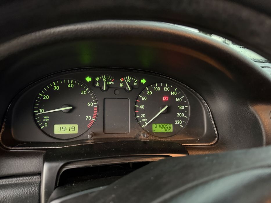Volkswagen Passat B5 1.6 газ/бензин