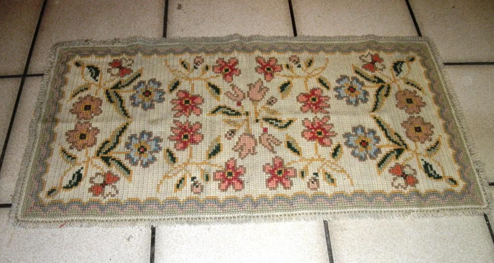 Tapete Arraiolos 134cm x 67cm