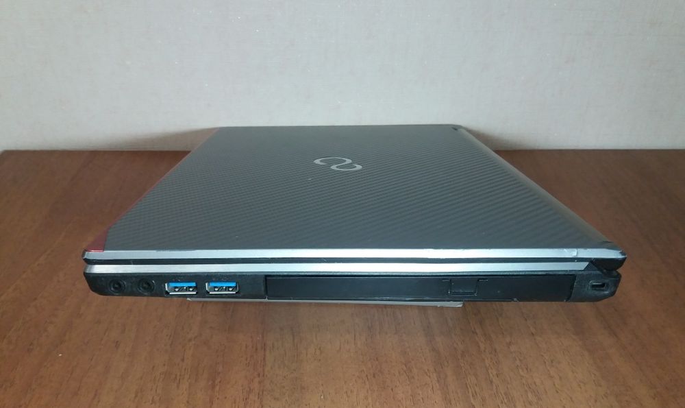 Ноутбук Fujitsu FJNB26F/ i5-4300M/ 10 Gb/ Ssd 250Gb/ Батарея 3 год.