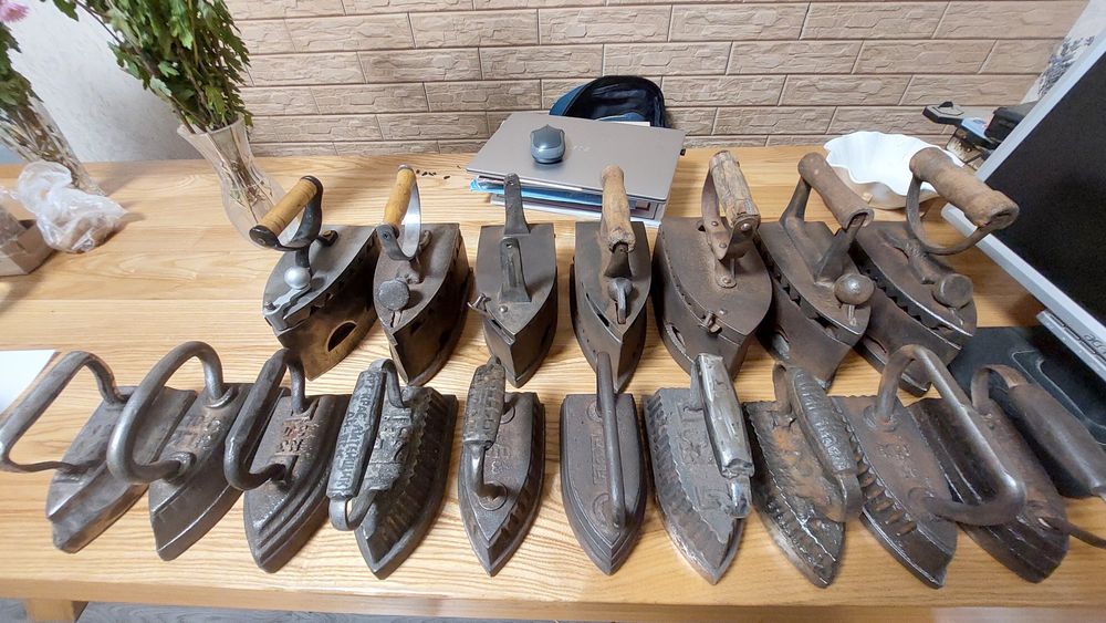 Утюг угольный антикваріат