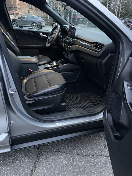 Продам Ford Escape 1.5 2024 року