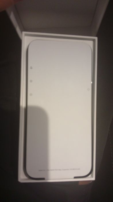 iPhone 16 e nunca usado com nota caixa e carregador