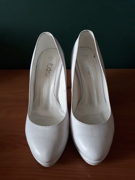 Buty ślubne na platformie