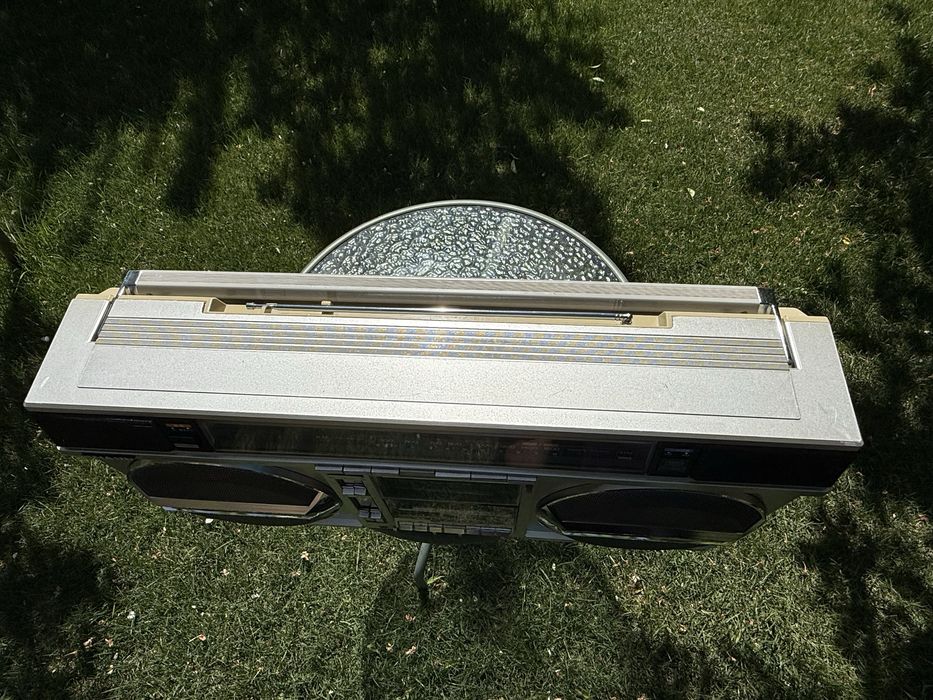 Продам магнитолу Sharp GF-535