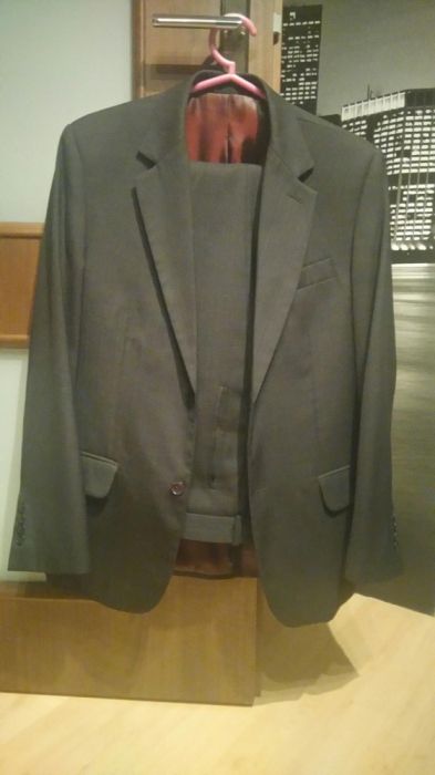 Garnitur czarny ze spodniami