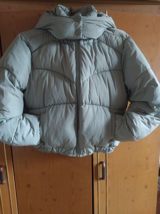 Зимняя теплая куртка