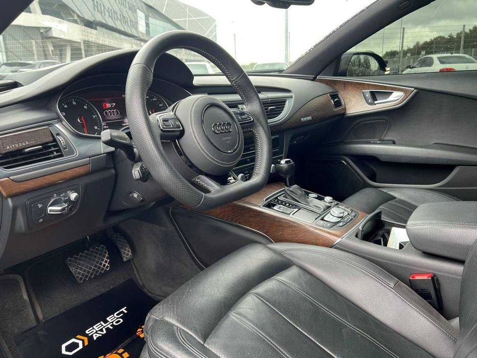 Audi    A7  2015