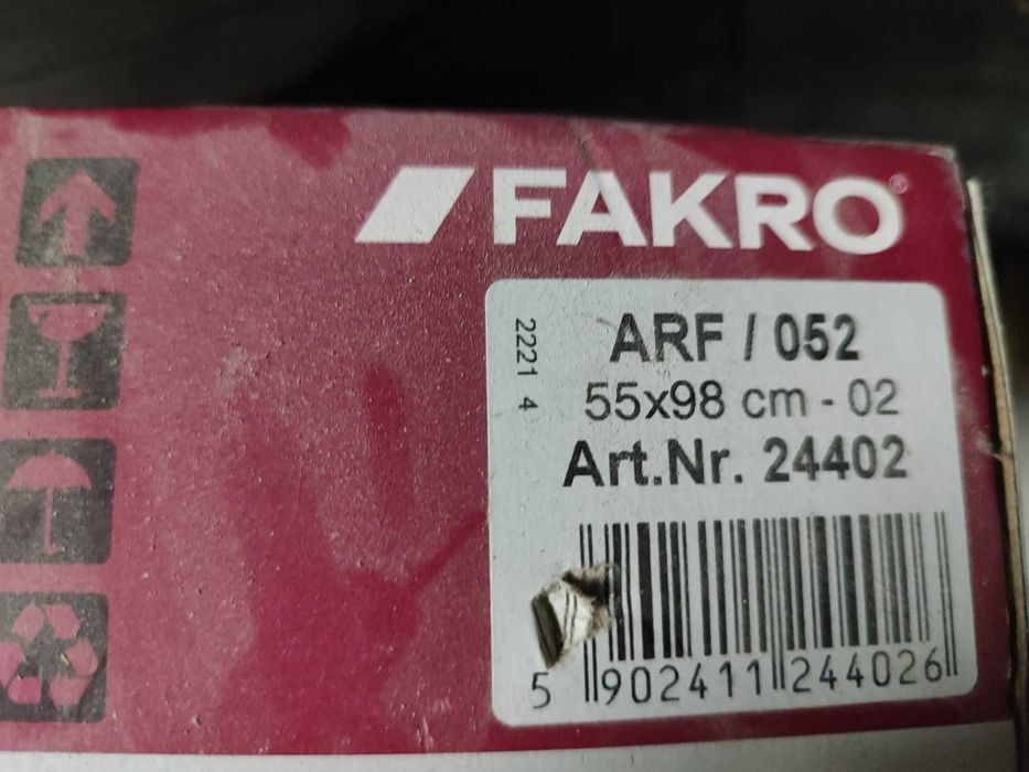 Janela para sotão64550972277377124