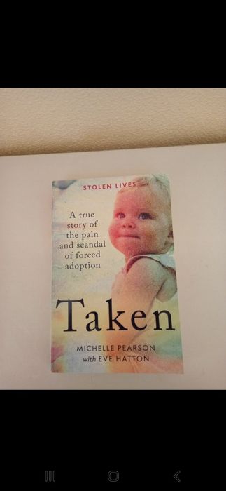 Livro Taken, Michelle Pearson