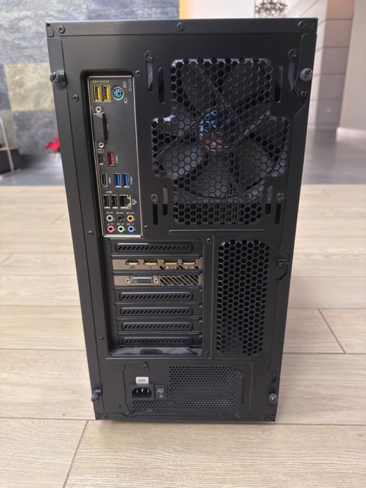 Komputer stacjonarny