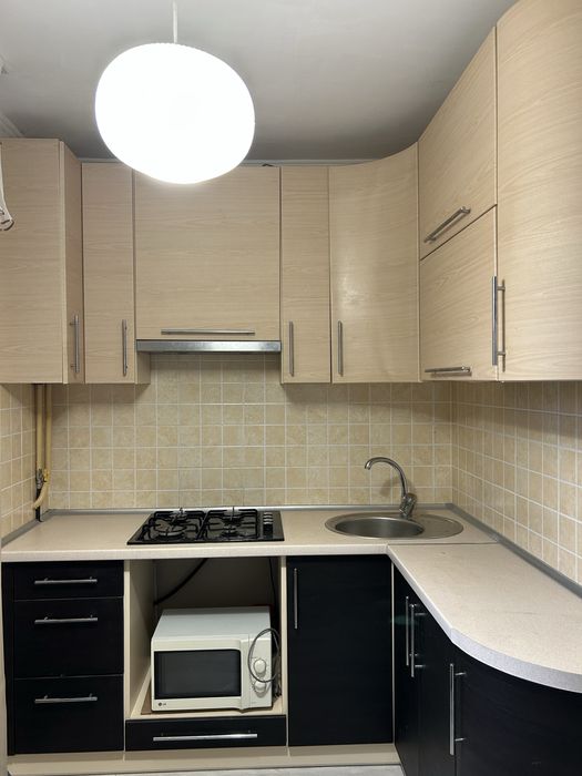 Здам в довготривалу оренду 1 кімнатну квартиру 1/9 цегла.