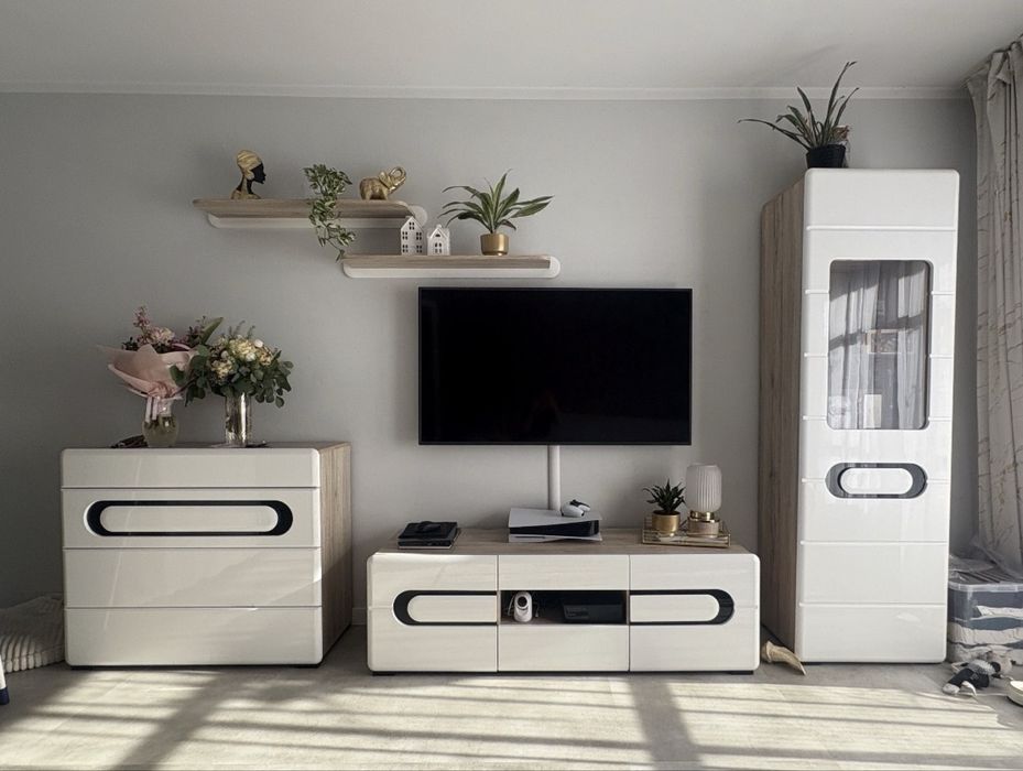 Meble zestaw szafa komoda witryna