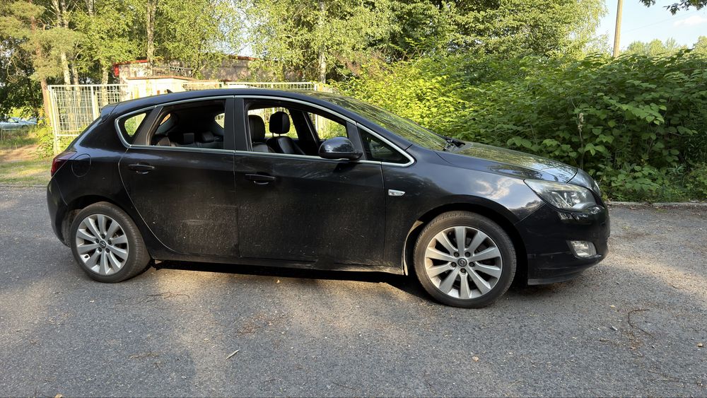 Opel astra J 2010 1.6t lpg