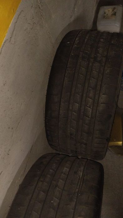 Pneus 285/30ZR20 Kumho