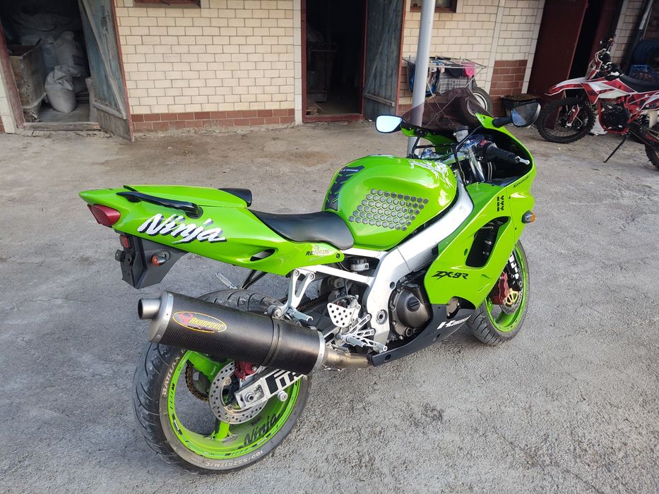 Продам Kawasaki zx9r