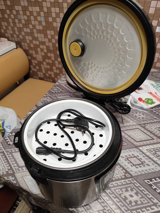 Мультиварка Shivaki SMC-8557