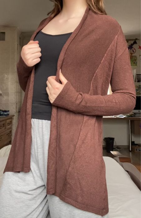 Жіночий кардиган