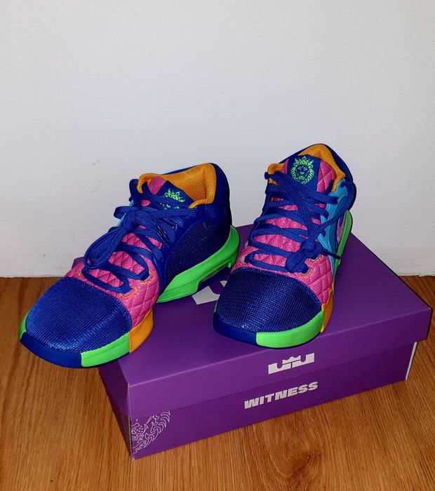 LeBron Witness 8 "I Promise School"