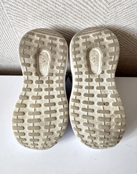 Кросівки дитячі Adidas Frozen розмір 23 устілка 14.5см
