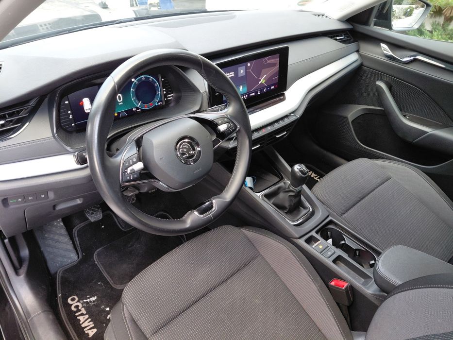 Skoda octavia 2.0 tdi manual,full led,virtual,radary