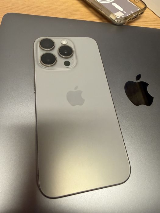 iPhone 15 Pro 256GB Titânio Natural + Caixa e Cabo