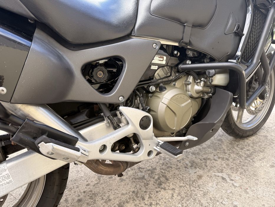 Vendo Honda Varadero  com 23.000 km