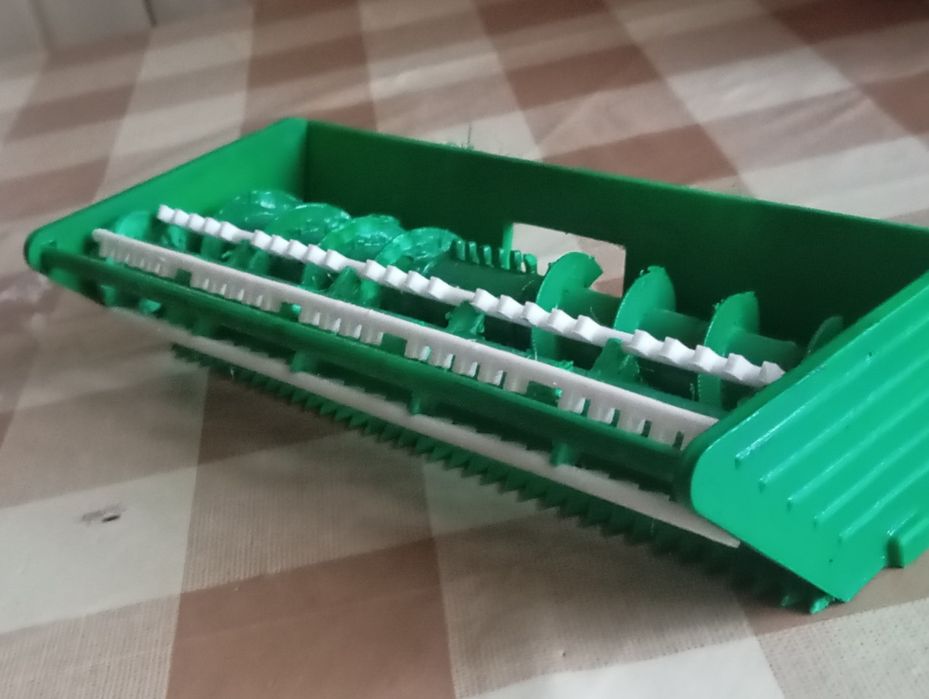 3D-друкована модель комбайна (ручна робота)