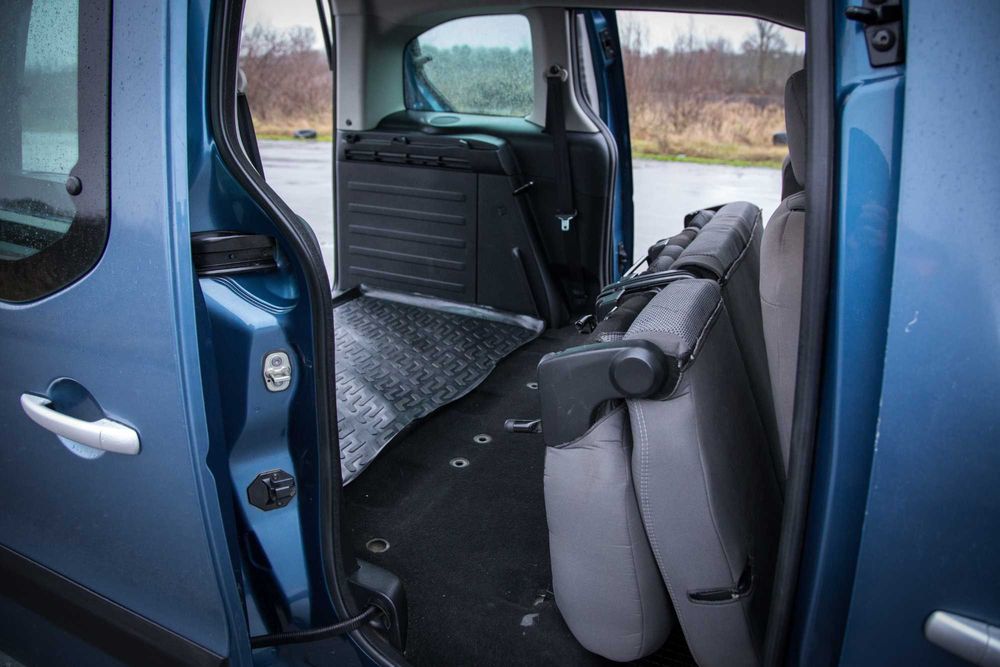 Peugeot Partner Tepee 2011