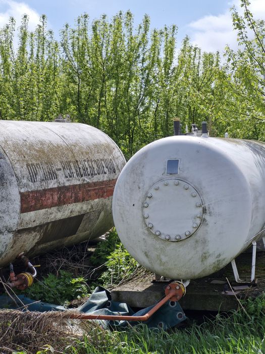 Продам зерносушарку в комплекті.