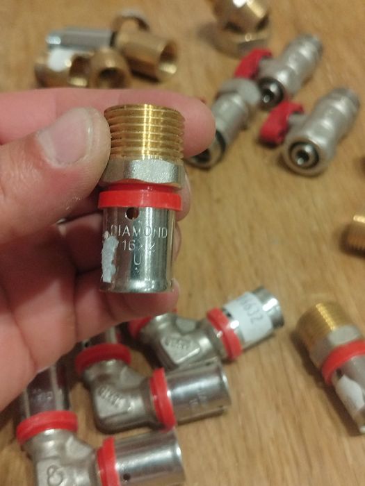 Пресфітинги для опалення