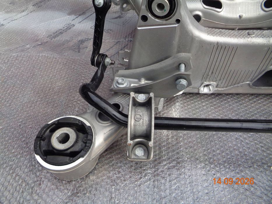 sanki tylne bmw 5 g60 g61 8831012 z 2026 roku nowe