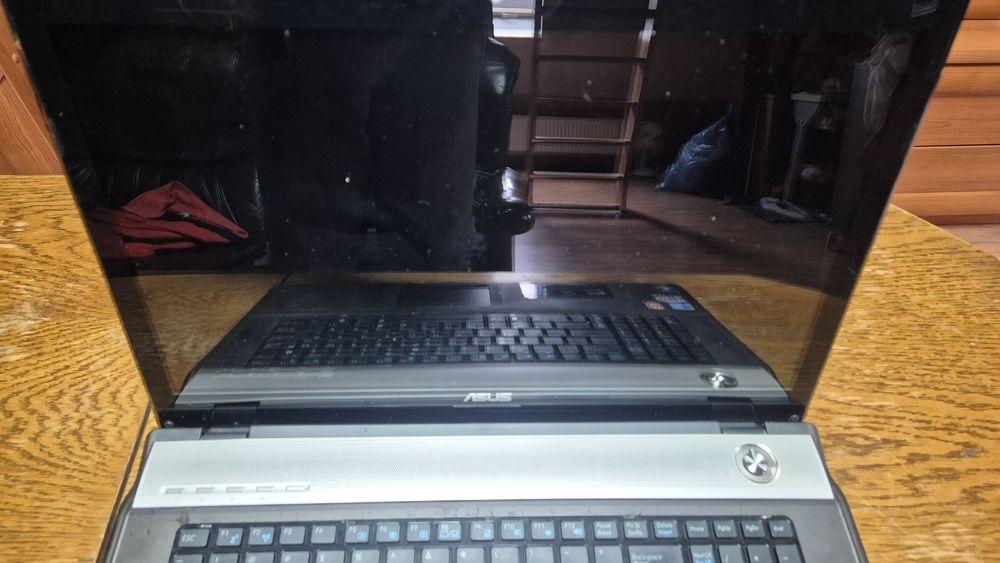 Asus N71J Laptop