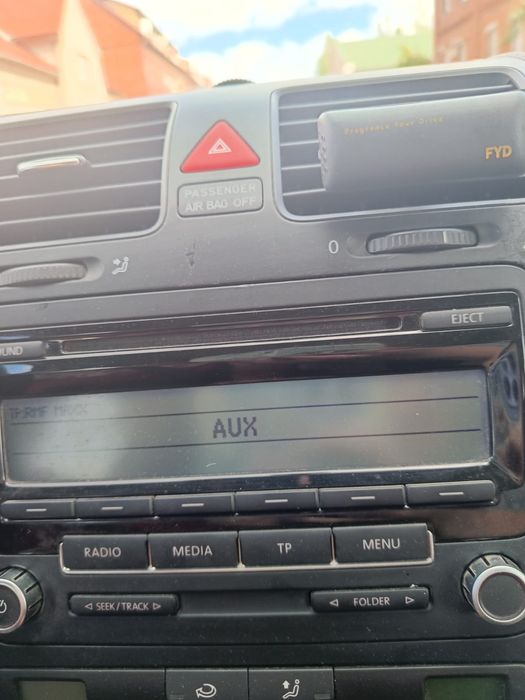 Fabryczne Radio Volkswagen RCD 310 CD/M3
