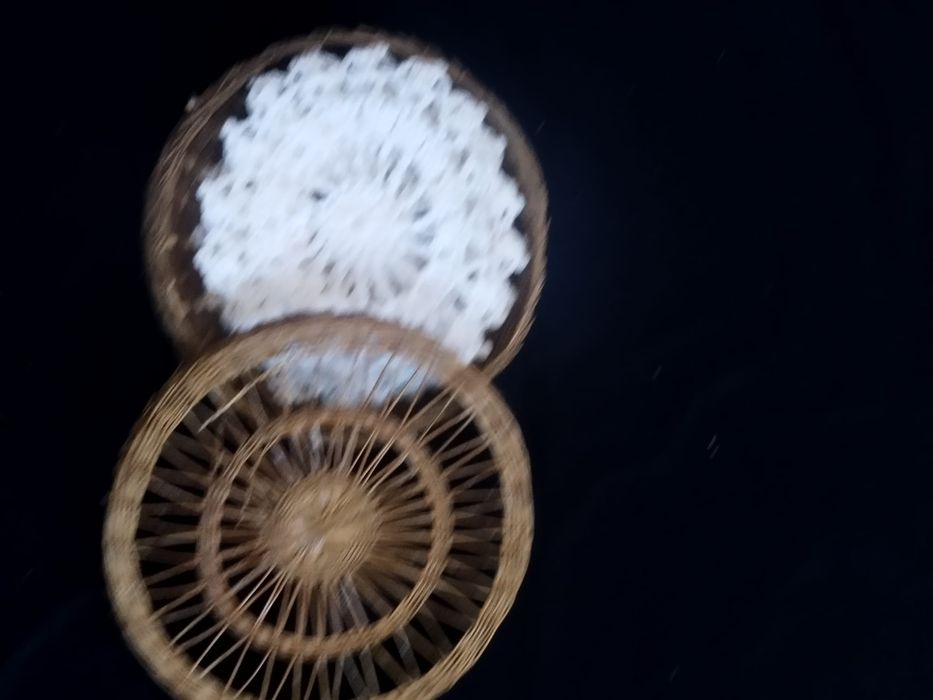 Cesto com cinco bases copos