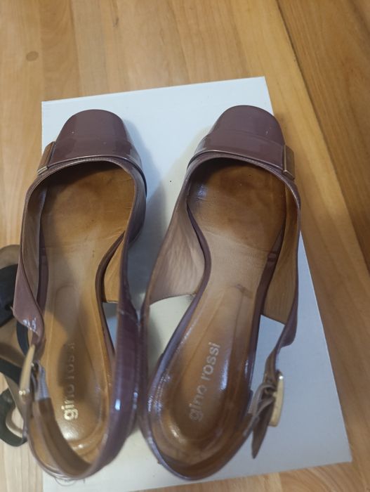 Buty w stylu Mary Jane skóra naturalna/Gino Rossi
