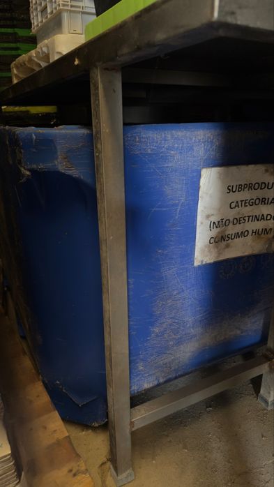 Dornas e cestos de plastico