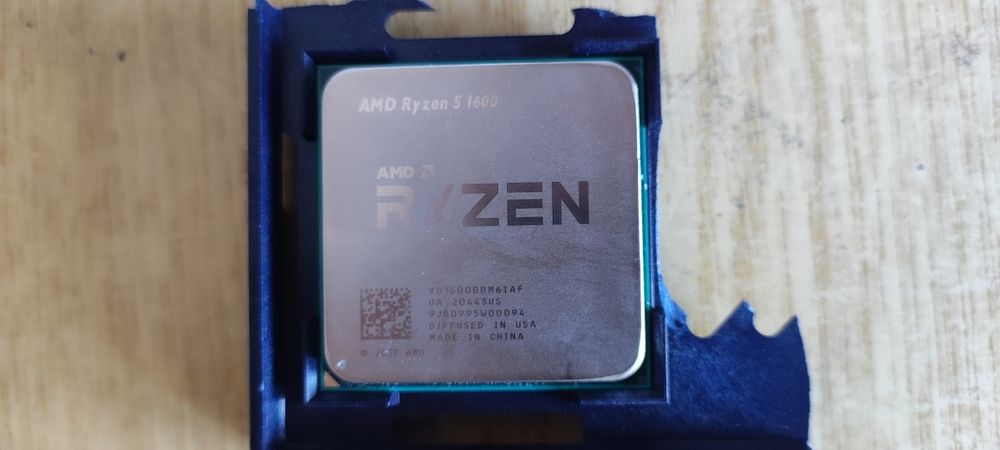 Ryzen 5 1600,  DDR 4 8 gb