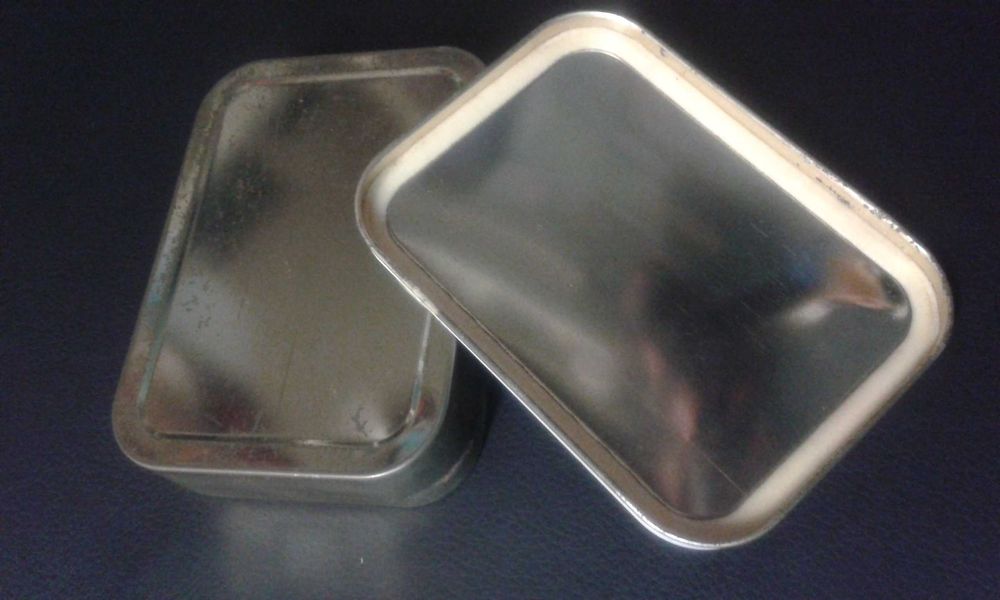 Antiga lata de tabaco Thomas Radford 50g.